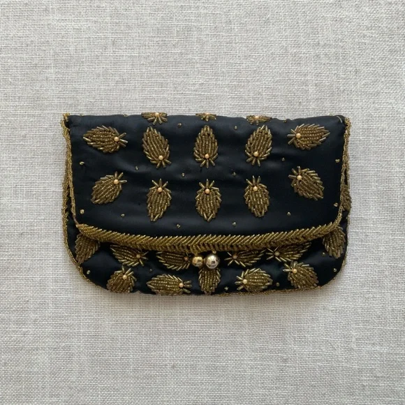 •Vintage 70s Handcrafted Black Silk Pineapple Shaped Beading Purse Clutch - Picture 12 of 13